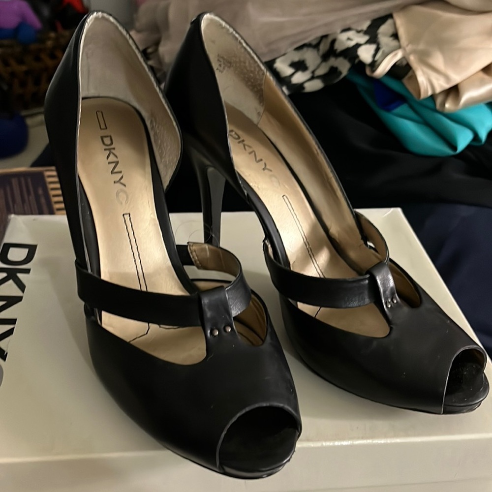Peep toe heels
